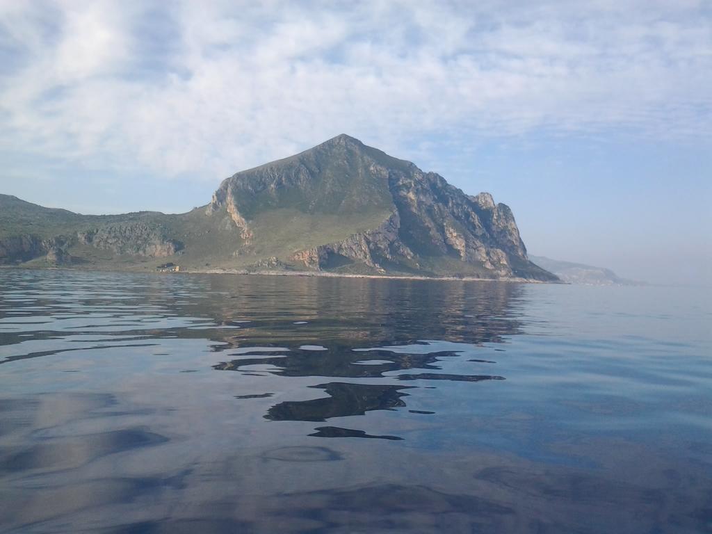 Casa Vacanza Tra Cielo E Mare Кустоначи Екстериор снимка