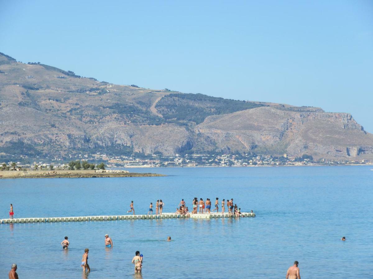 Casa Vacanza Tra Cielo E Mare Кустоначи Екстериор снимка